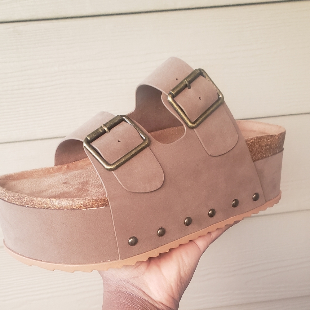 Blowout Double Buckle platform sandals